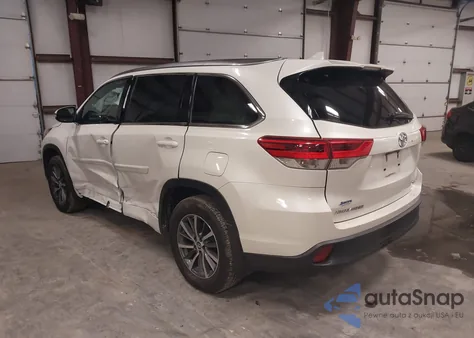 2018 Toyota Highlander Xle z USA, uszkodzony, nr VIN 5TDJZRFH3JS547970